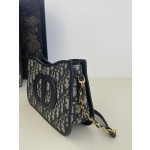 Dior 30Montaigne Hobo Series Chain Shoulder Strap