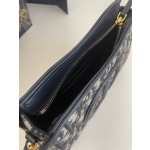 Dior 30Montaigne Hobo Series Chain Shoulder Strap