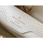 LOUIS VUITTON Milk Shake White Mix Powder Ostrich Pattern Small Capsines Handbag