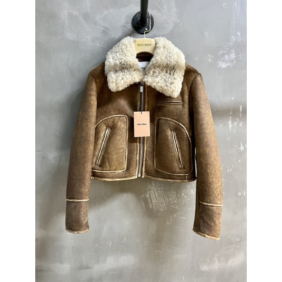 Miu Miu fur integrated G52 (consult customer service to confirm size before placing an order)