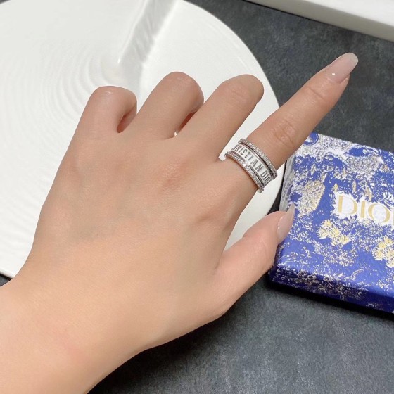 Dior heart ring