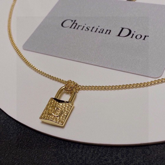 Dior necklace