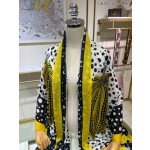 LOUIS VUITTON Pumpkin Print Long Scarf