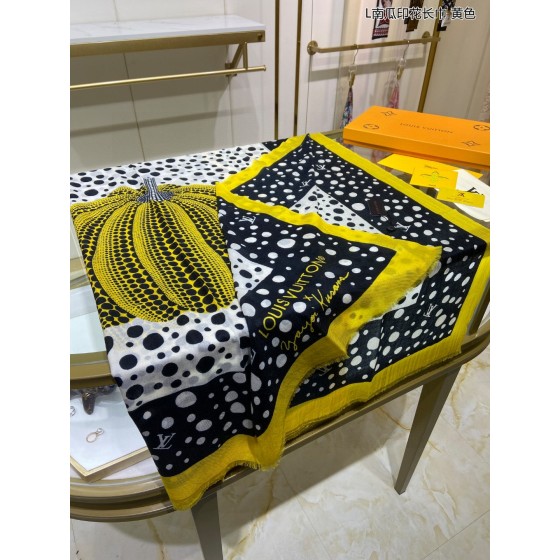 LOUIS VUITTON Pumpkin Print Long Scarf