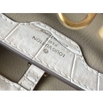 𝐋𝐎𝐔𝐈𝐒𝐕𝐔𝐈𝐓𝐓𝐎𝐍 Sahara Crocodile Pattern M48865