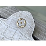 𝐋𝐎𝐔𝐈𝐒𝐕𝐔𝐈𝐓𝐓𝐎𝐍 Sahara Crocodile Pattern M48865