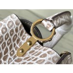 𝐋𝐎𝐔𝐈𝐒𝐕𝐔𝐈𝐓𝐓𝐎𝐍 Sahara Crocodile Pattern M48865