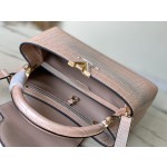 𝐋𝐎𝐔𝐈𝐒𝐕𝐔𝐈𝐓𝐓𝐎𝐍 Flowing Gold Crocodile Pattern M48865