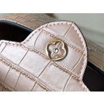 𝐋𝐎𝐔𝐈𝐒𝐕𝐔𝐈𝐓𝐓𝐎𝐍𝐍𝐍𝐈𝐒𝐕𝐔𝐈𝐈𝐓𝐓𝐎𝐍𝐍119865