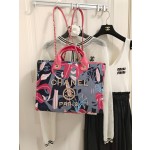 CHANEL 23a Advanced Handicraft Shop Carmine Print Beach Bag