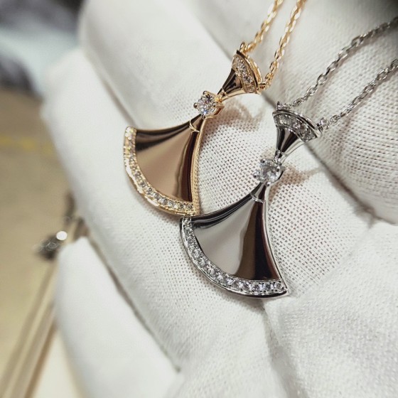 BVLGARI  necklace