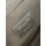 DIOR 30 Montaigne Makeup Bag