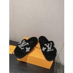Louis Vuitton wool thick sole slippers