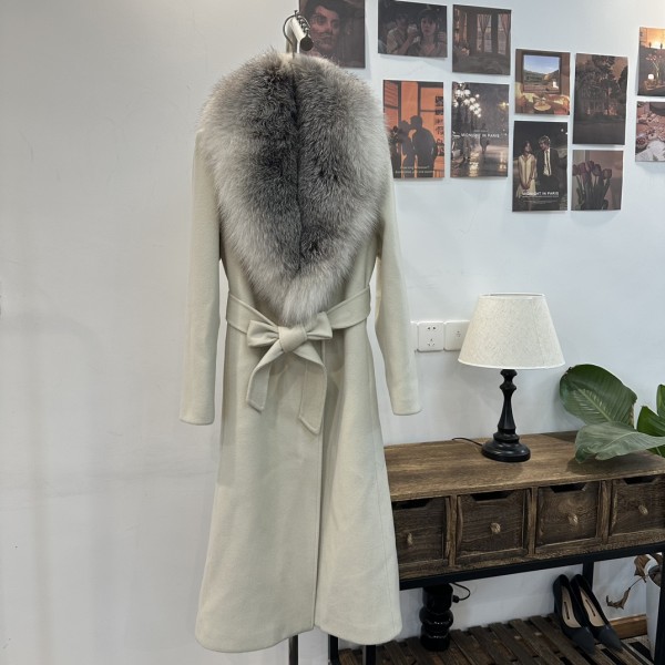 Dior Fox Fur Coat G51 (consult customer service to confirm size before placing an order)