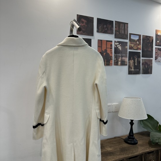 Dior cashmere coat G28 (consult customer service to confirm size before placing an order)