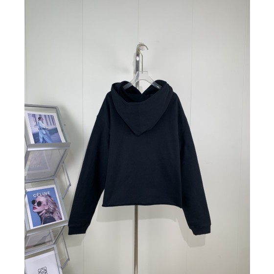 MM6- MAGIRA EMBROIDERED DIGITAL QUARTER SEAM HOOD PULLOVER