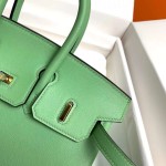 Birkin 25cm 3I Vert Criquet  Avocado green 🥑 Gold buckle with silver clasp  Original swift calfskin Beeswax thread handmade