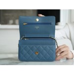 Chanel 𝑾𝒐𝒄 Furry bag entrance classic 𝑾𝒐𝒄𝒄𝒄𝑾𝒐𝒐𝒄 (magnetic buckle) (calfskin) haze blue