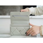 CHANEL 19Bag 𝑾𝒐𝒄 22C light grey silver buckle