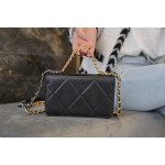 CHANEL 19Bag 𝑾𝒐𝒄 22C black gold buckle