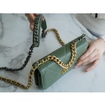 Chanel 19 bag 𝑾𝒐𝒄22C gold buckle matcha green