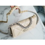 CHANEL 19Bag 𝑾𝒐𝒄 22C silver buckle light apricot