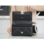 CHANEL 19Bag 𝑾𝒐𝒄 23p gold buckle black