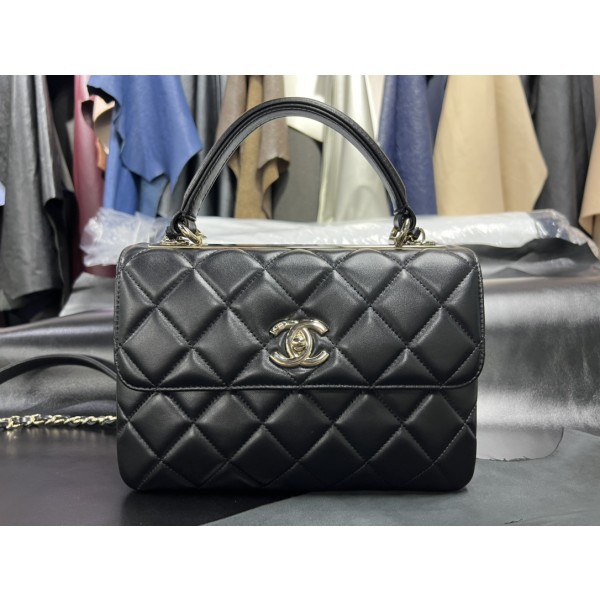 Chanel Trendy cc mouth flap bag V grid black gold genuine leather