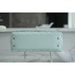 CHANEL 𝑪𝒐𝑪𝒐 𝒉𝒂𝒏𝒅𝒍 𝒆 New cowhide handle small 𝙗𝙖𝙗𝙮 blue