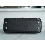 CHANEL 𝑪𝒐𝑪𝒐 𝒉𝒂𝒏𝒅𝒍𝒆 New Cowhide Handle Small Black Gold