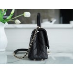 CHANEL 𝑪𝒐𝑪𝒐 𝒉𝒂𝒏𝒅𝒍𝒆 New Cowhide Handle Small Black Gold