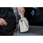 CHANEL 𝑪𝒐𝑪𝒐 𝒉𝒂𝒏𝒅𝒍𝒆 New Cowhide Handle Small White Light Gold🤍