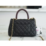 CHANEL 𝐂𝐨𝐂𝐨 𝐇𝐚𝐧𝐝𝐥𝐞 bag Lizard skin handle small black
