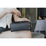 CHANEL 𝗖𝗼𝗖𝗼 𝗛𝗮𝗻𝗱𝗹 𝗲 Lizard skin handle 𝗠𝗶𝗡𝗶 Black gold