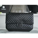 𝗖𝗵𝗮𝗻𝗲𝗹 Replica ❷. ❺❺ V pattern Large Black