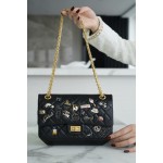 𝗖𝗵𝗮𝗻𝗲𝗹 Replica ❷. ❺❺ Limited edition badge model