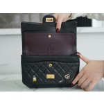 𝗖𝗵𝗮𝗻𝗲𝗹 Replica ❷. ❺❺ Limited edition badge model