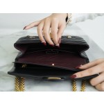 𝗖𝗵𝗮𝗻𝗲𝗹 Replica ❷. ❺❺ Limited edition badge model