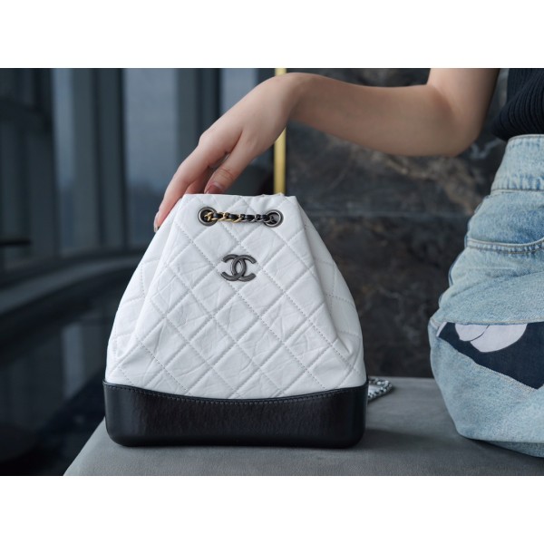 𝗖𝗵𝗮𝗻𝗲𝗹𝗚𝗮𝗯𝗿𝗶𝗲𝗹𝗲❥vagrancyBackpack Italy 🇮🇹 "Montebello" original tire cowhide：Small🖤🤍 Black and white