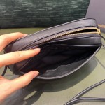 AINT LAURENT 𝙇𝙤𝙪 𝙇𝙤𝙪  #640990.JD