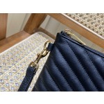 SAINT LAURENT 𝑴𝒐𝒏𝒐𝒈𝒓𝒂𝒎 𝑾𝒐𝒄  #379039