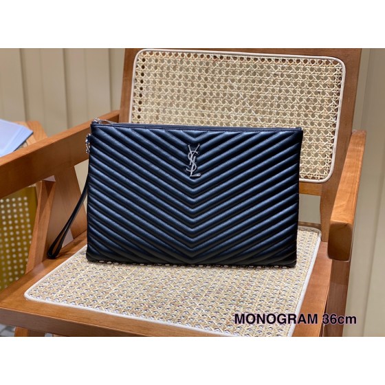 SAINT LAURENT 𝑴𝒐𝒏𝒐𝒈𝒓𝒂𝒎 𝑾𝒐𝒄  #440222