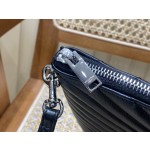 SAINT LAURENT 𝑴𝒐𝒏𝒐𝒈𝒓𝒂𝒎 𝑾𝒐𝒄  #440222