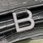 BALENCIAGA 𝐇𝐨𝐮𝐫𝐠𝐥𝐚𝐬𝐬 𝐏𝐥𝐮𝐬 Hourglass bag