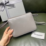 BALENCIAGA 𝘀𝗺𝗮𝗹𝗹 𝗯𝗮𝗴 Plain grey silver buckle