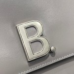 BALENCIAGA 𝘀𝗺𝗮𝗹𝗹 𝗯𝗮𝗴 Plain grey silver buckle