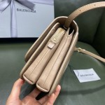 BALENCIAGA 𝘀𝗺𝗮𝗹𝗹 𝗯𝗮𝗴 Plain apricot gold buckle