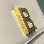 BALENCIAGA 𝘀𝗺𝗮𝗹𝗹 𝗯𝗮𝗴 Plain apricot gold buckle