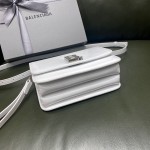 BALENCIAGA 𝘀𝗺𝗮𝗹𝗹 𝗯𝗮𝗴 Plain white silver buckle