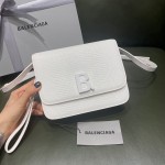 BALENCIAGA 𝘀𝗺𝗮𝗹𝗹 𝗯𝗮𝗴 𝗯𝗮𝗴 Lizard print white with white buckle